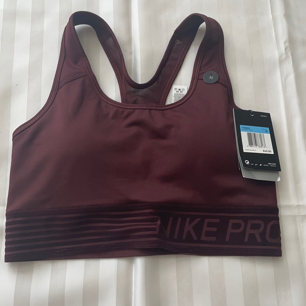 Nike pro